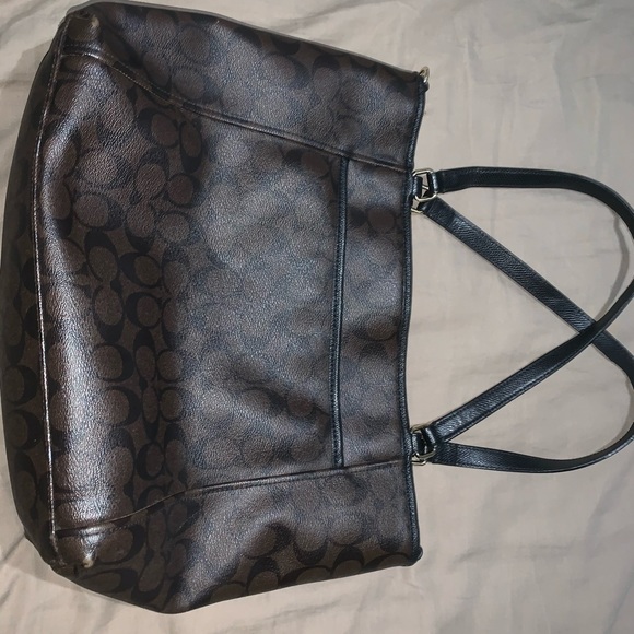 Coach Shoulder Bag - Picture 3 of 4